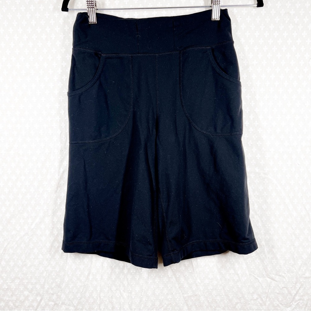 Lululemon Black High Rise Base Pace‎ Bermuda Shorts